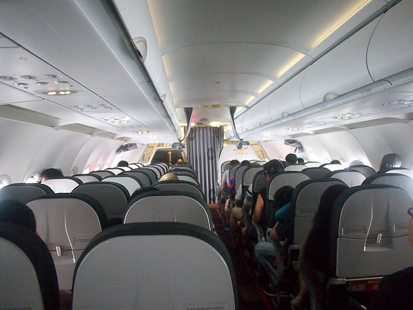 P6283842-han-icn-cabin
