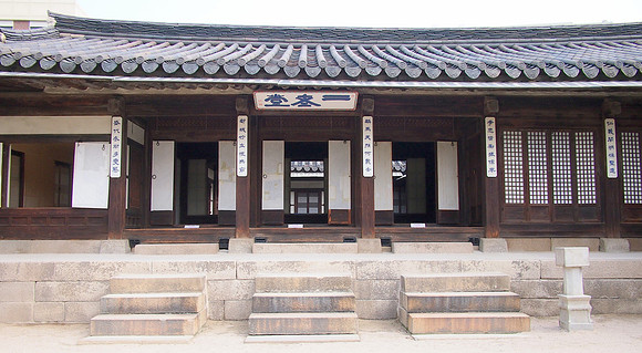 P6294042-irodang-hall-in-unhyeongung-palace