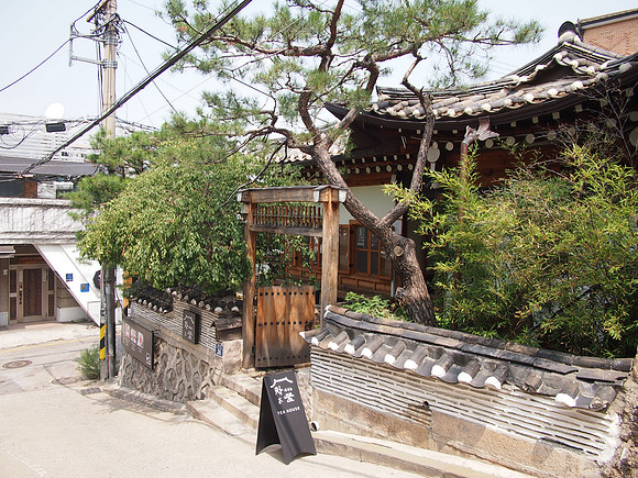 P6294072-tea-house-bukchon-ro-11na-gil-26
