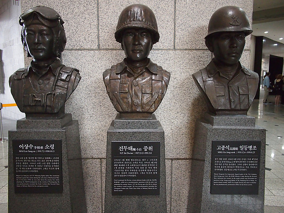 P6304248-korean-heroes