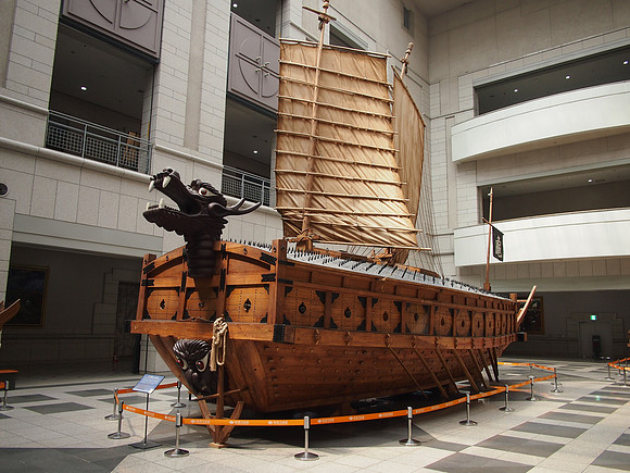 P6304253-turtleship