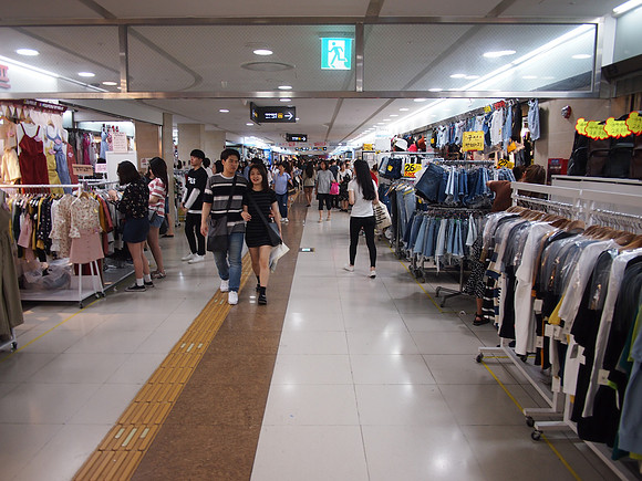 P7014416-gangnam-underground-shopping-center