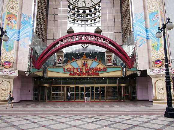 P7034483-lotte-world-adventure