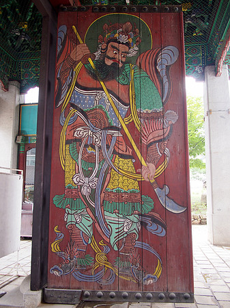 P7034522-bongeunsa-temple-door-painting