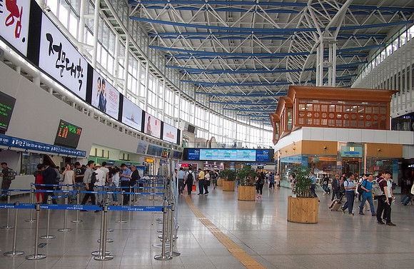 P7044599-seoul-station-inside