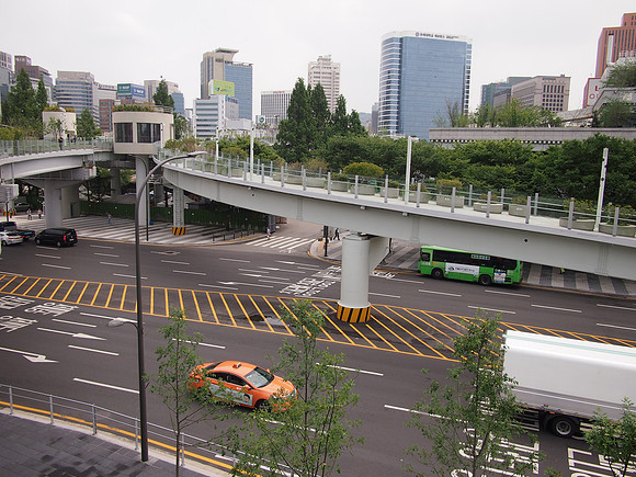 P7044580-seoullio-entry-ramps