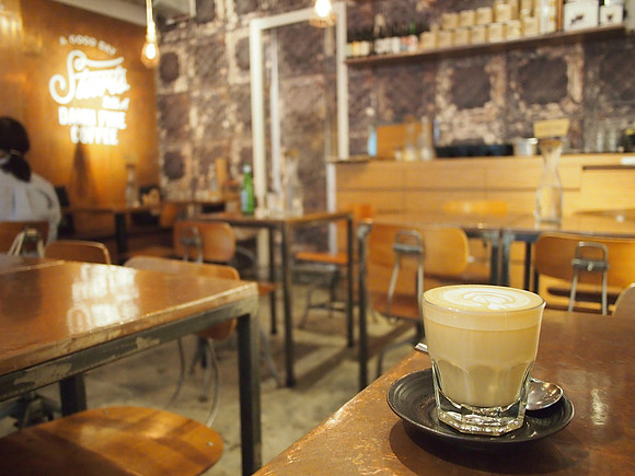 P7074867-coffee-at-urban-coffee-roaster