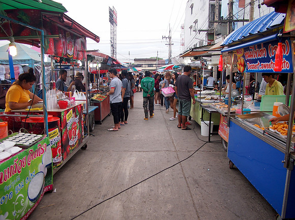 P7175480-night-market