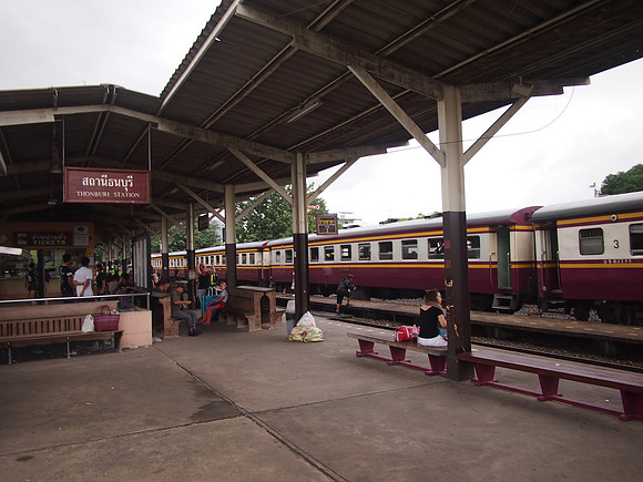 P7175259-thonburi-station
