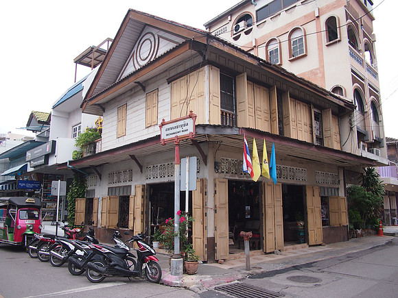 P7185555-old-wooden-house