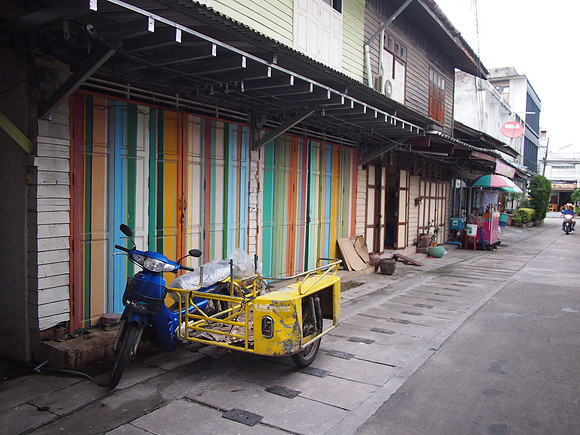 P7185564-colourful-old-houses