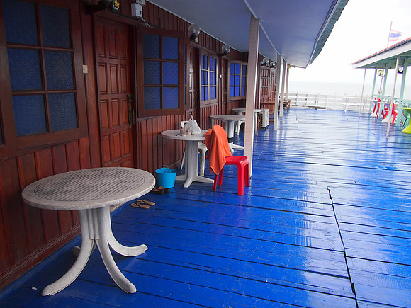 P7195574-room-on-the-pier