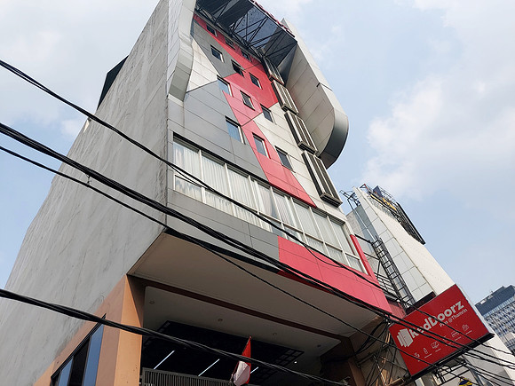 20230814_144402-reddoorz-thamrin