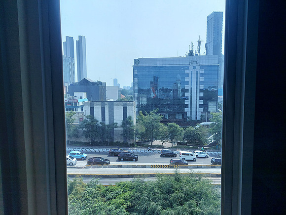 20230814_142423-thamrin-view