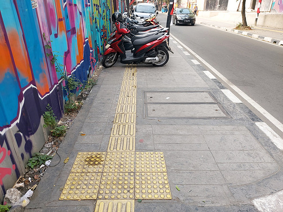 20230814_162727-tactile-paving