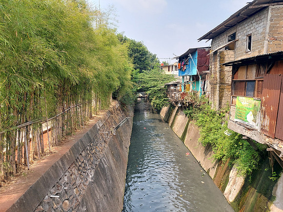 20230815_105952-canal-near-manggarai