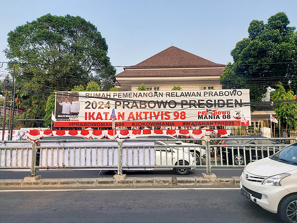 20230815_162726-prabowo-election-advertising