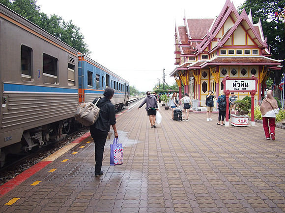 P7185540-train-261