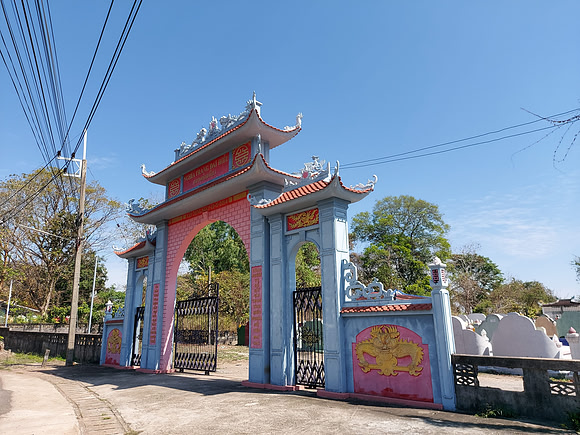 20220227_103841-vietnamese-cemetery