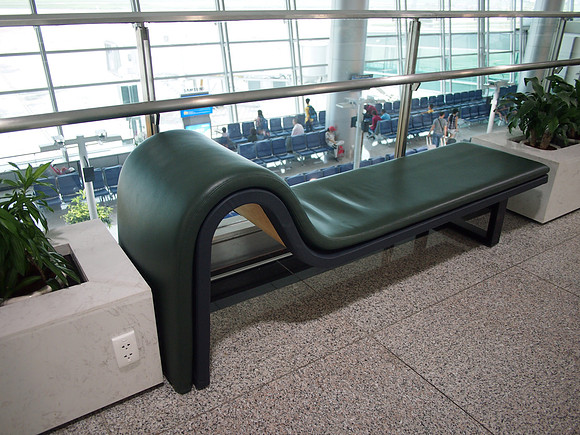 P9016108-bed-chair-with-power