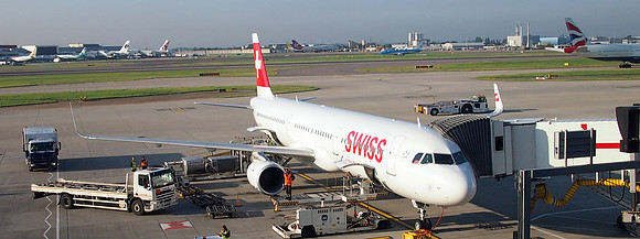 P9026219-swiss-at-lhr