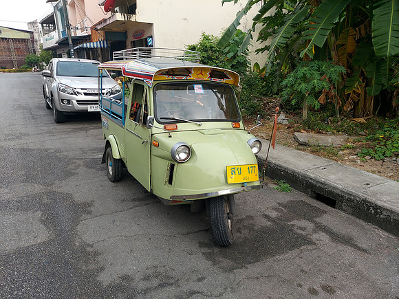 20220211_071447-trang-tuk-tuk