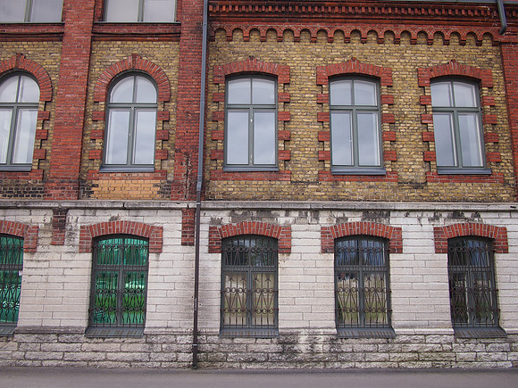 P9066376-old-brick