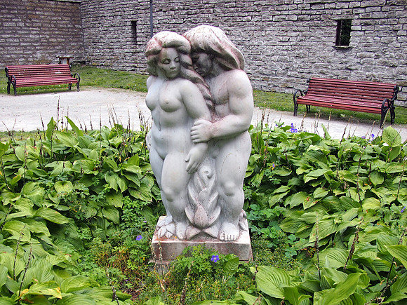 P9066464-adam-and-eve