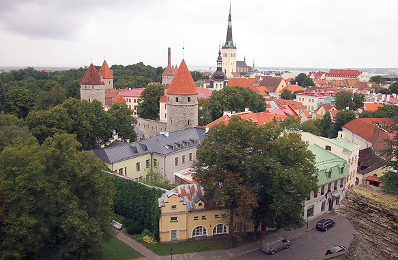 P9066473-old-town-view
