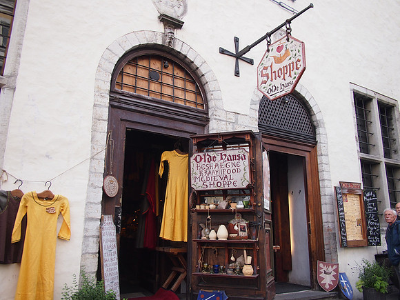 P9066503-olde-shoppe