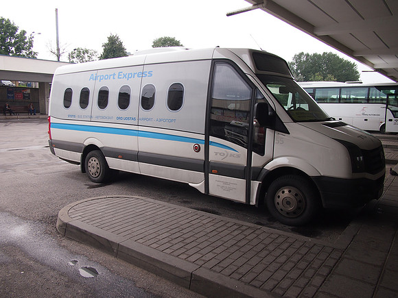 P9116769-airport-express
