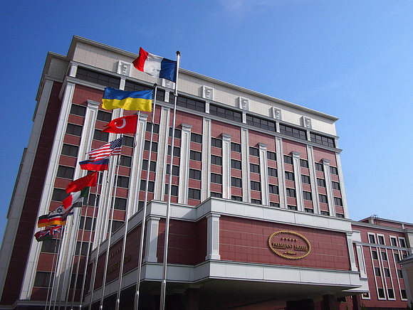 P9126919-president-hotel