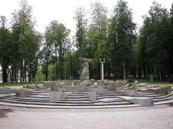 P9137037-victory-fountain
