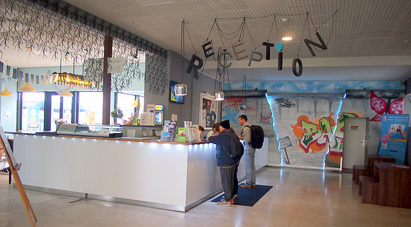 P9147158-city-hostel-reception