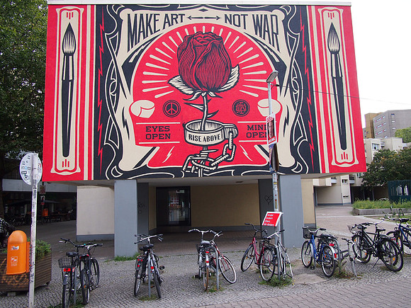 P9157188-make-art-not-war