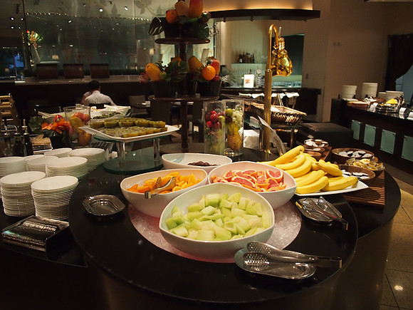 P9287559-keio-plaza-hotel-breakfast