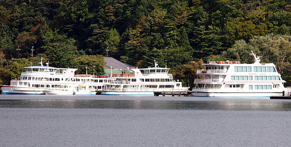 P9297748-lake-boats
