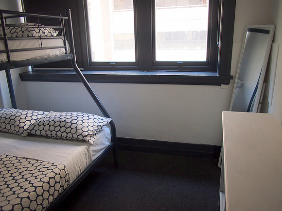 PA028118-downing-hostel-room