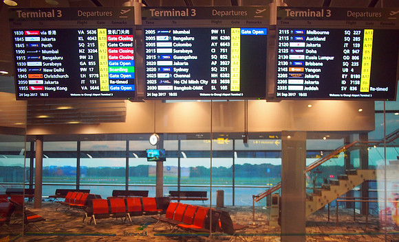 P9247357-departure-board