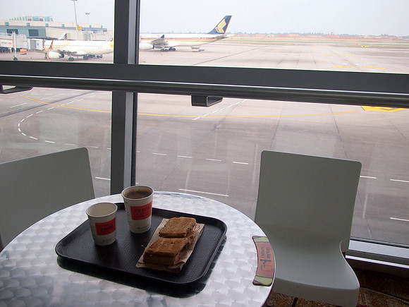 P9247338-egg-and-toast