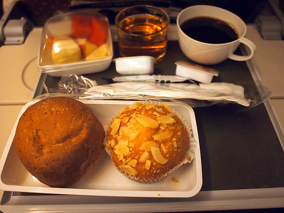 P9257380-breakfast-bread-and-muffinn