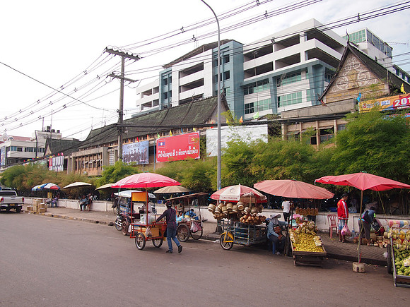 PC089202-khua-din-market