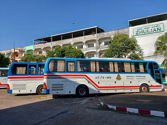 20220225_154728-border-crossing-buses