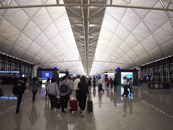 PA208341-hkg-airside