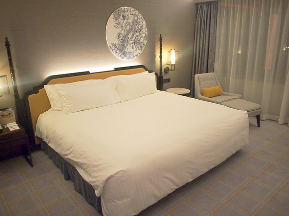PC038912-grand-lapa-bed