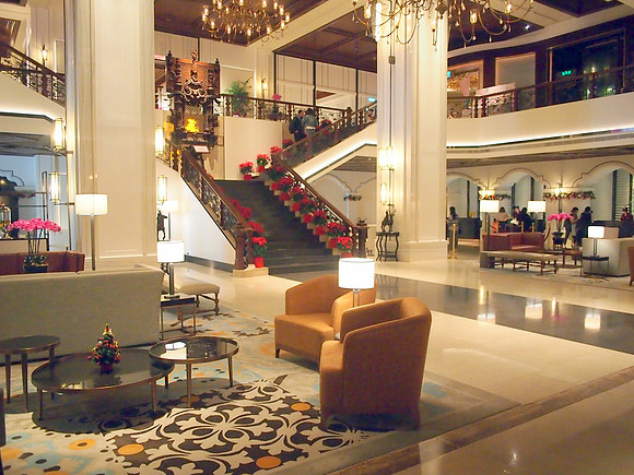PC038918-grand-lapa-lobby
