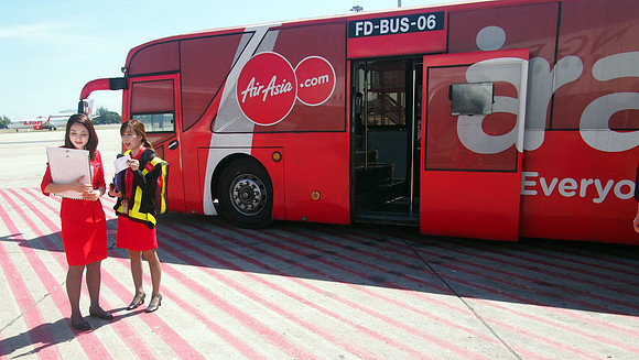 PC038890-airasia-bus