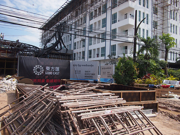 P1019578-gobo-east-construction