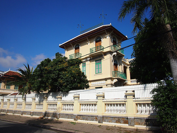 PC289175-old-villa