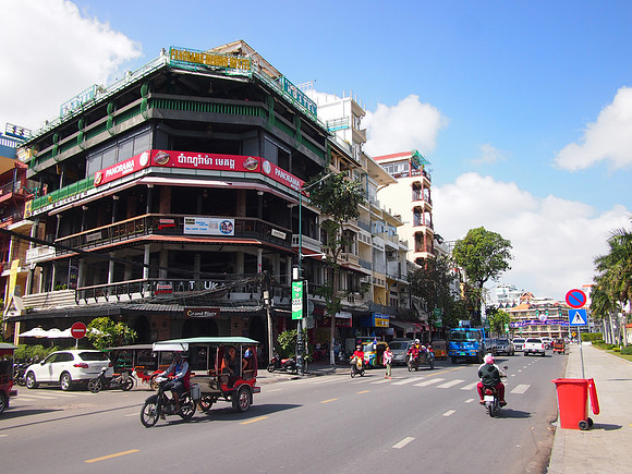 PC289232-panorama-mekong-hostel